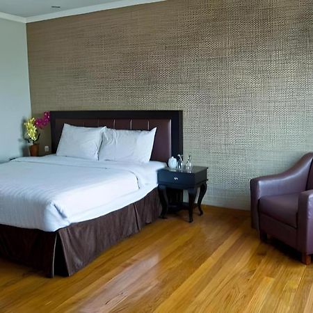 P Hotel Джакарта Экстерьер фото