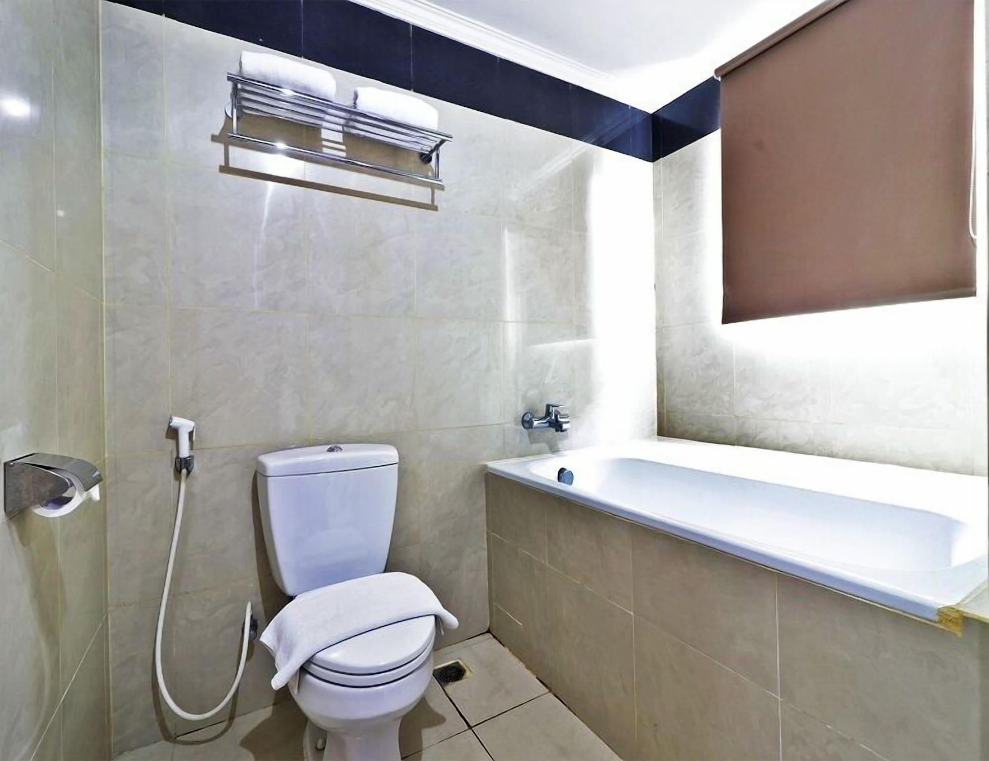 P Hotel Джакарта Экстерьер фото