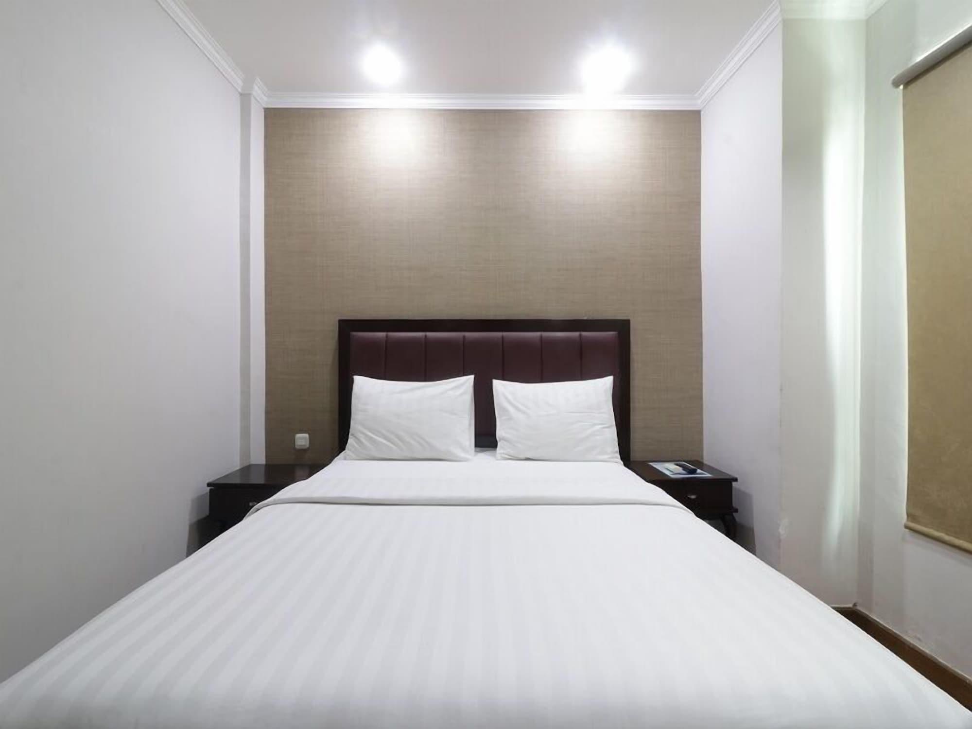 P Hotel Джакарта Экстерьер фото