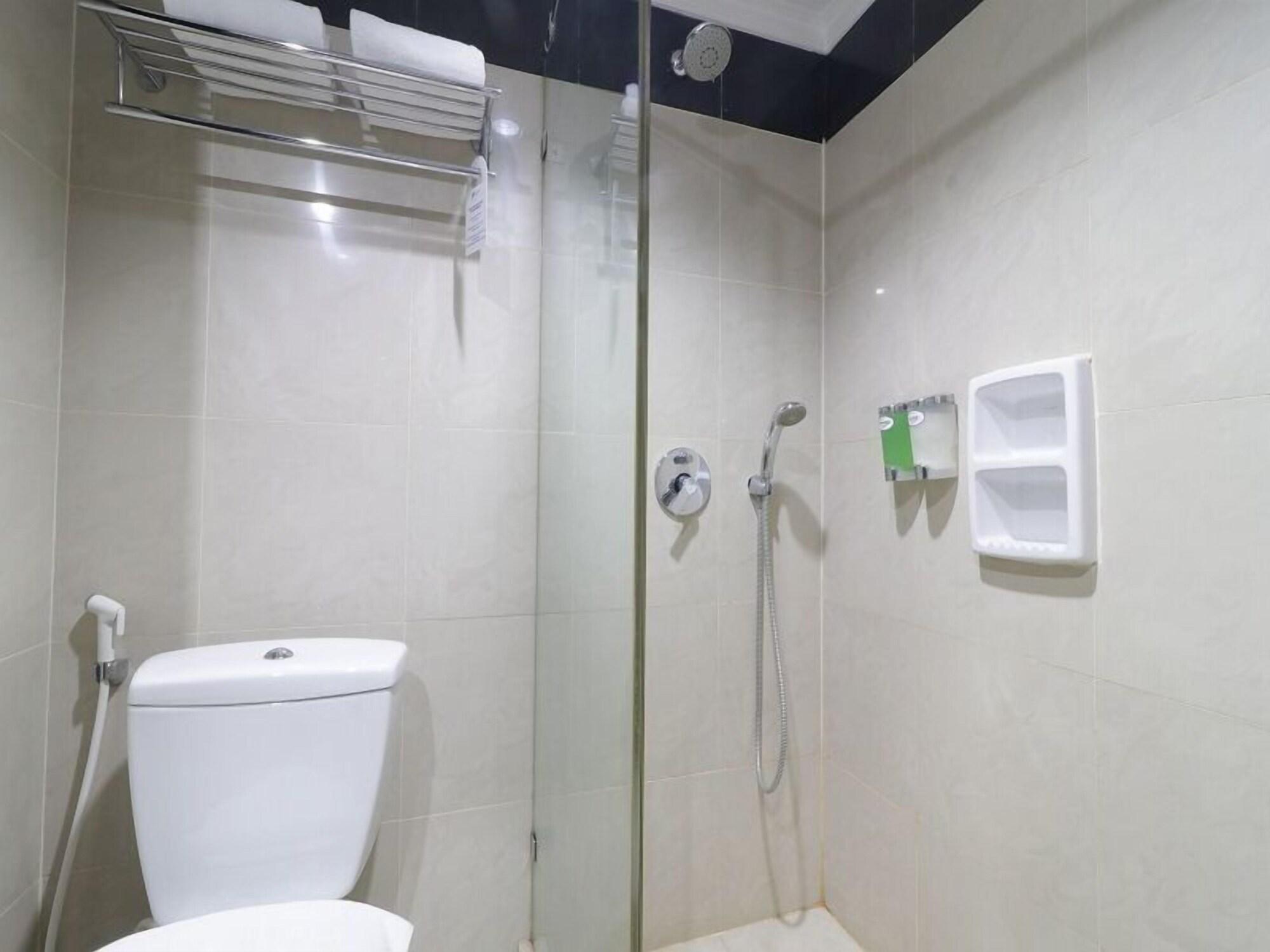 P Hotel Джакарта Экстерьер фото