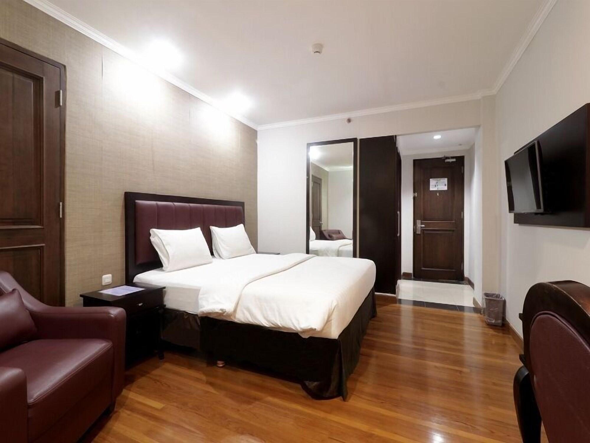 P Hotel Джакарта Экстерьер фото