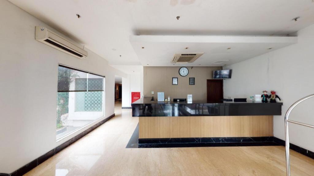 P Hotel Джакарта Экстерьер фото