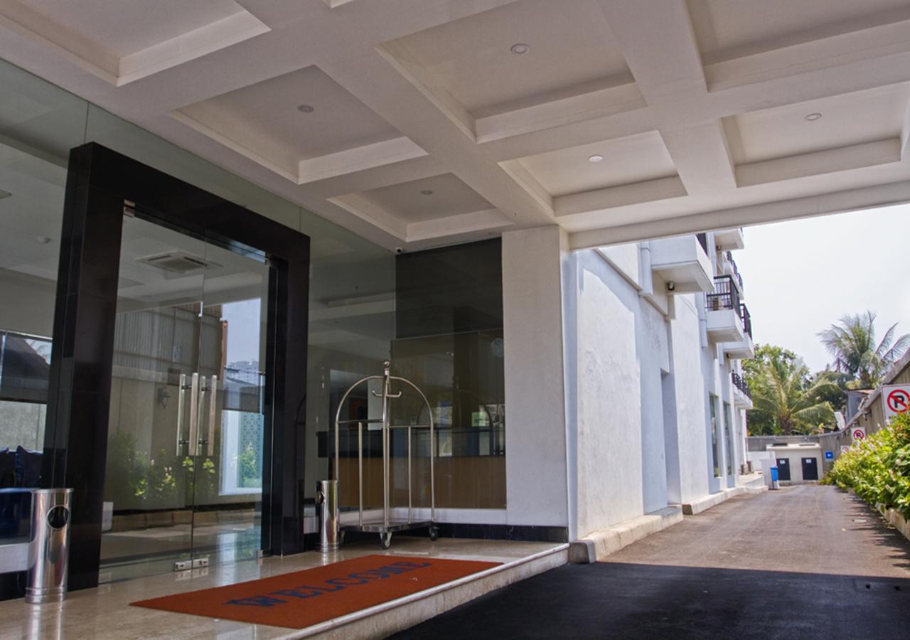 P Hotel Джакарта Экстерьер фото